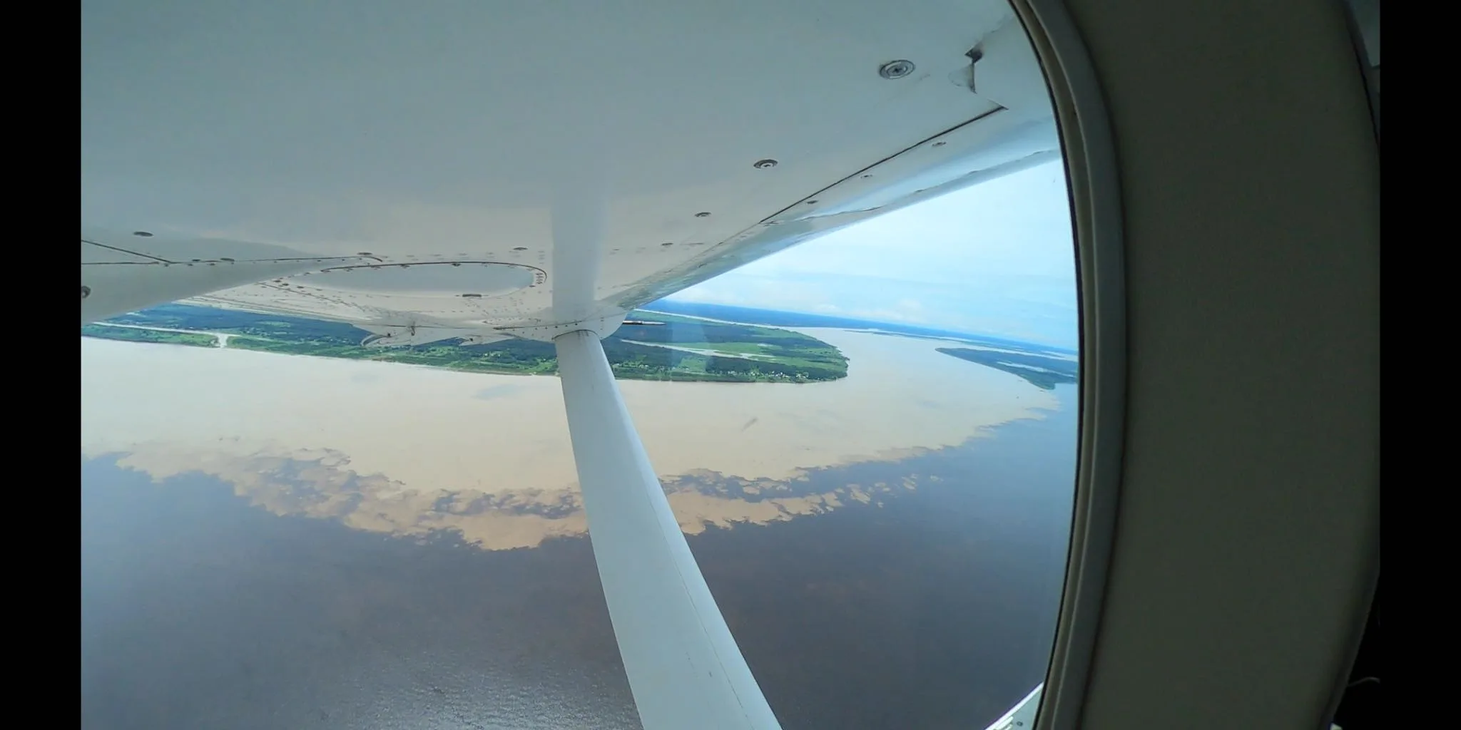 Les deux couleurs du fleuve Amazone, Brésil